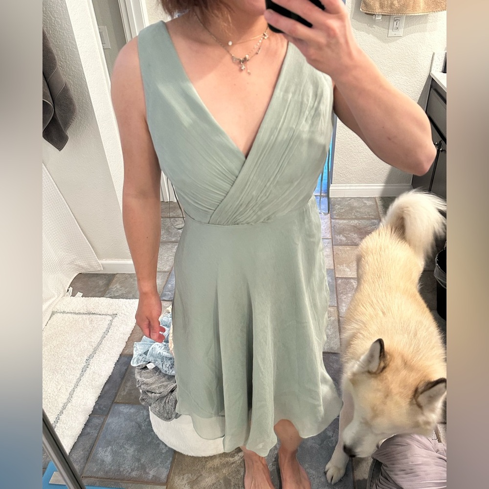 Elegant Green Sleeveless Dress